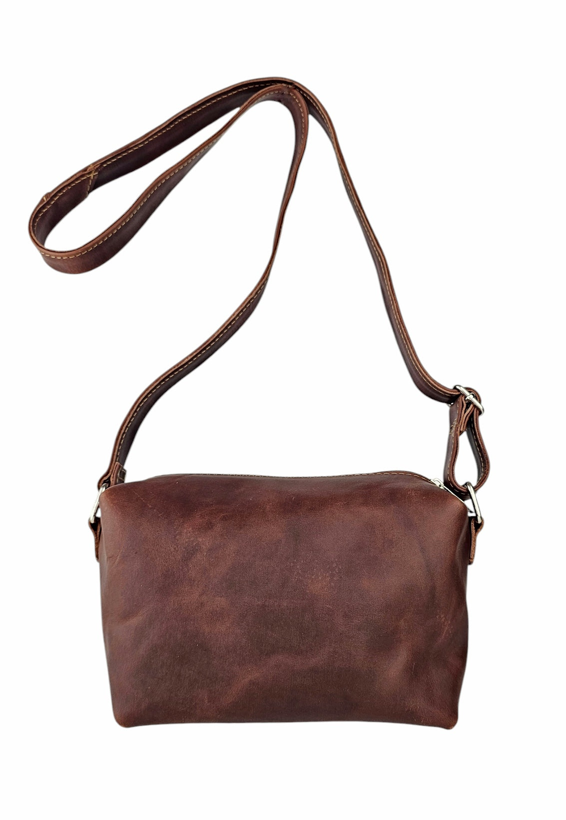 Minimalist leather crossbody bag with zipper closure